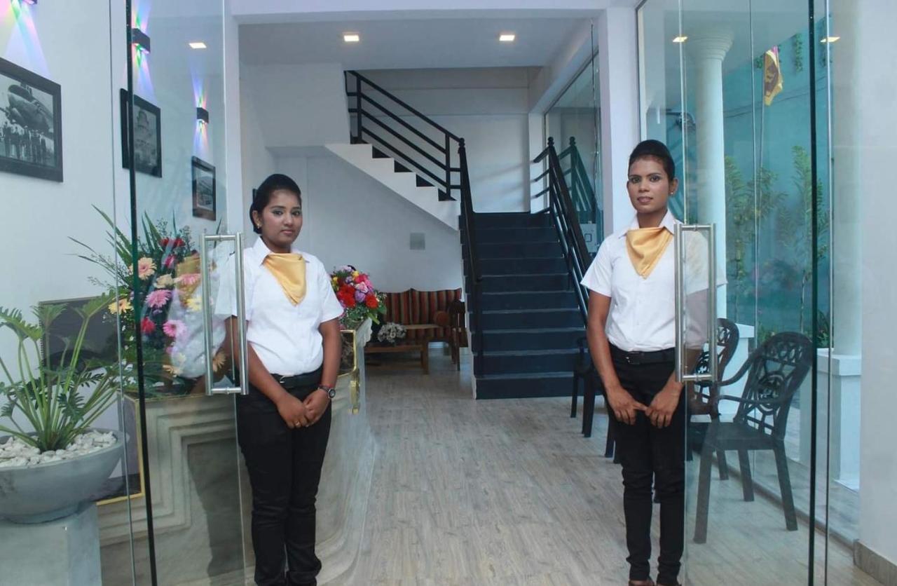 Kings Gate Airport Transit Hotel Katunayaka Luaran gambar